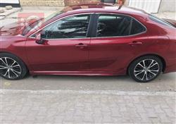 تۆیۆتا کامری